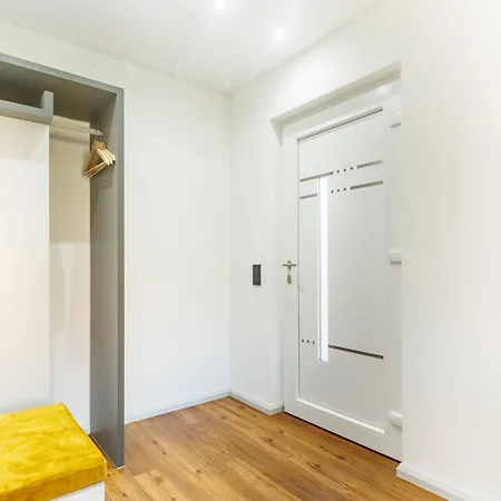 アパート New & Modern 2 With Free Parking In *