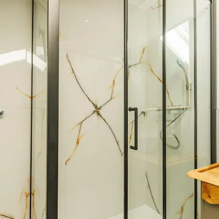 New & Modern 2 With Free Parking In サラエヴォ