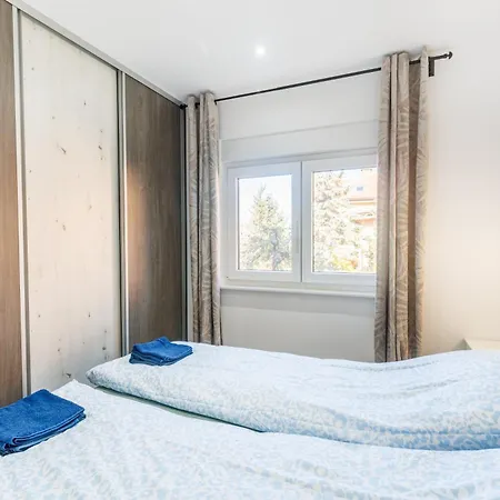 アパート New & Modern 2 With Free Parking In サラエヴォ